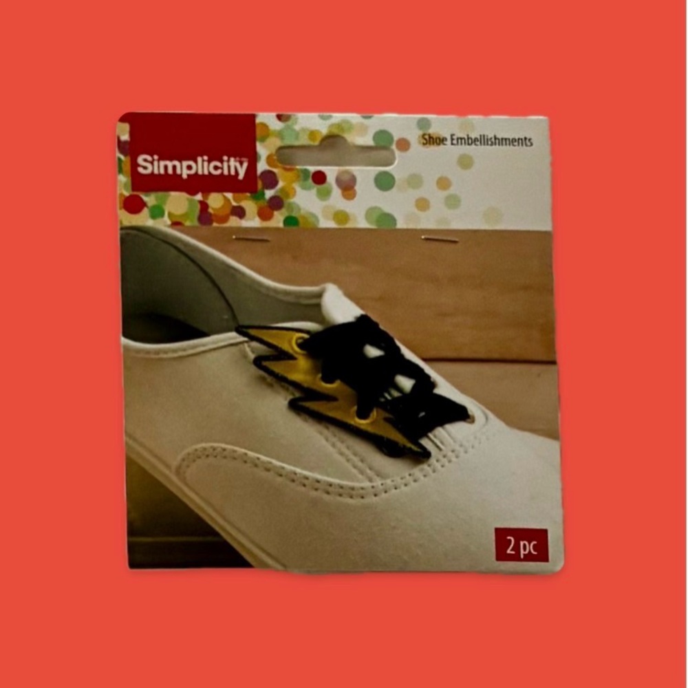 NEW Simplicity DC Comics Flash Shoe Accessories - Black/Gold